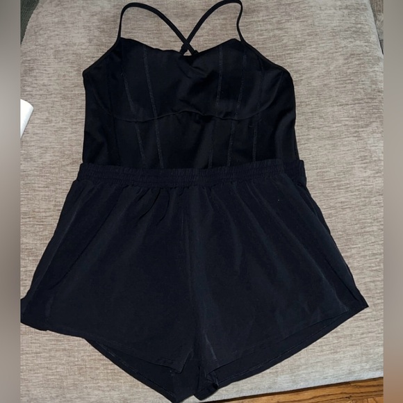 PINK active romper - Picture 1 of 6